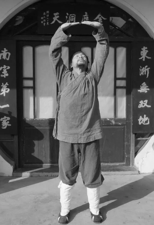 私藏易筋经视频，解锁古法强筋健体术